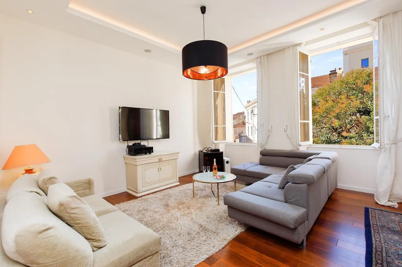 Appartement Villa Maiffret 1 YourHostHelper Cannes France